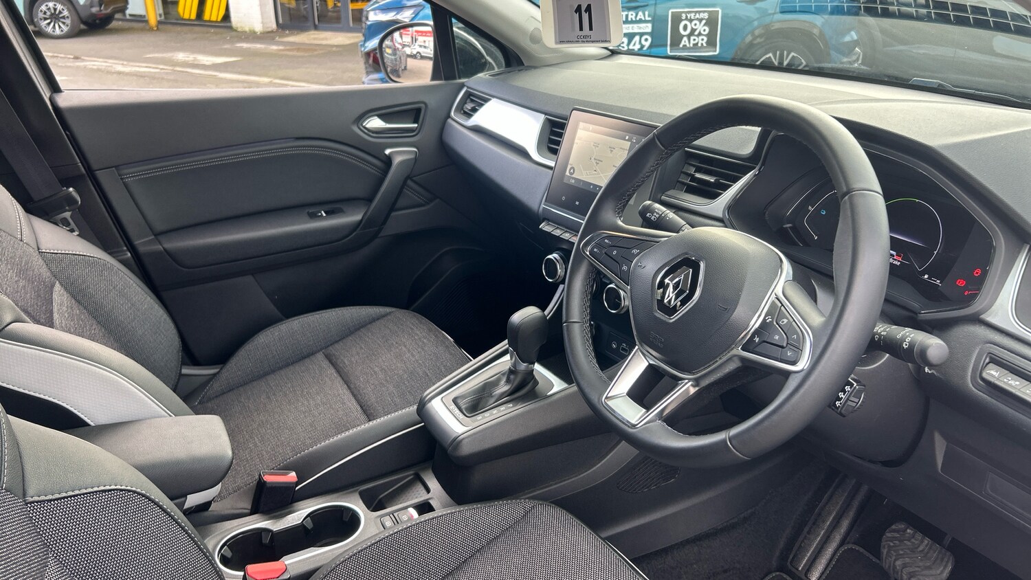 Used Renault Captur 2023 for sale - 77830375: Photo 35