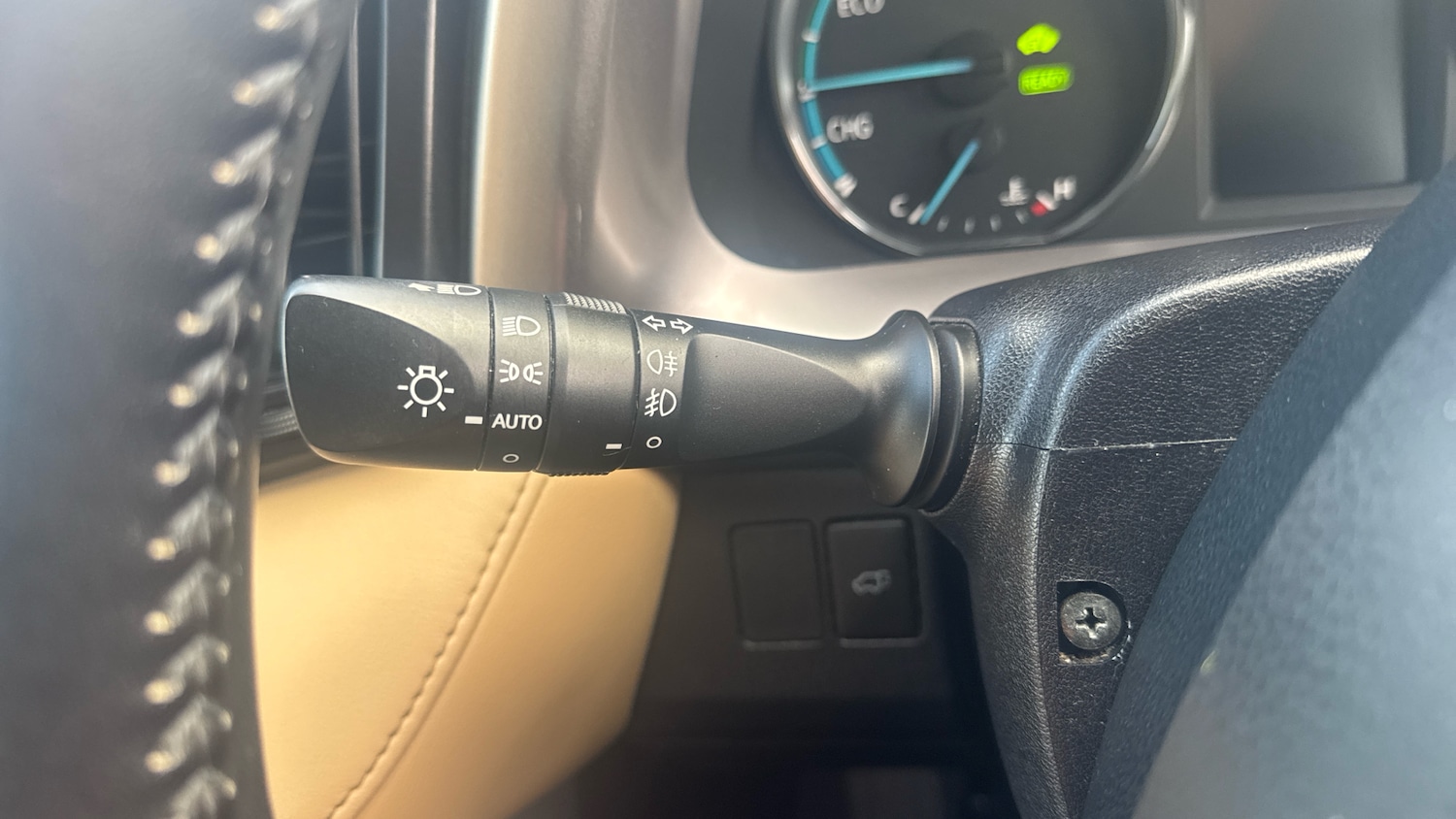 Used Toyota RAV4 2017 for sale - 77803512: Photo 41