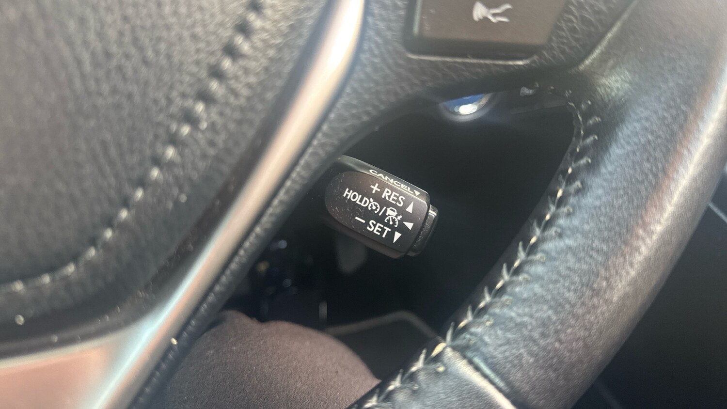 Used Toyota RAV4 2017 for sale - 77803512: Photo 43