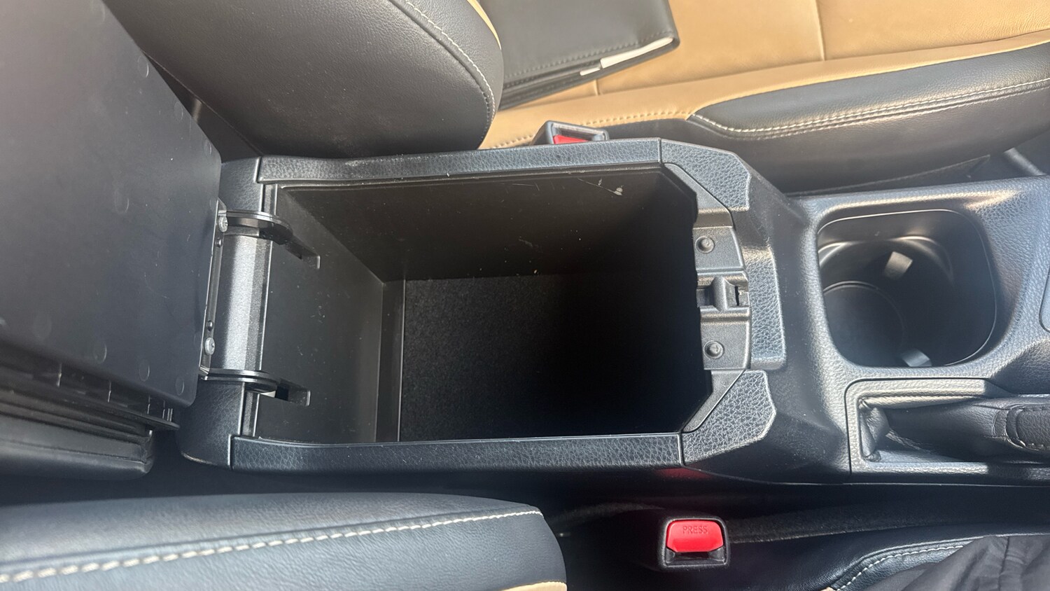 Used Toyota RAV4 2017 for sale - 77803512: Photo 47