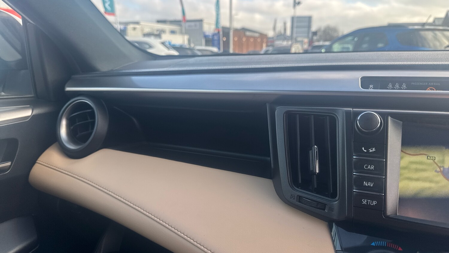 Used Toyota RAV4 2017 for sale - 77803512: Photo 48