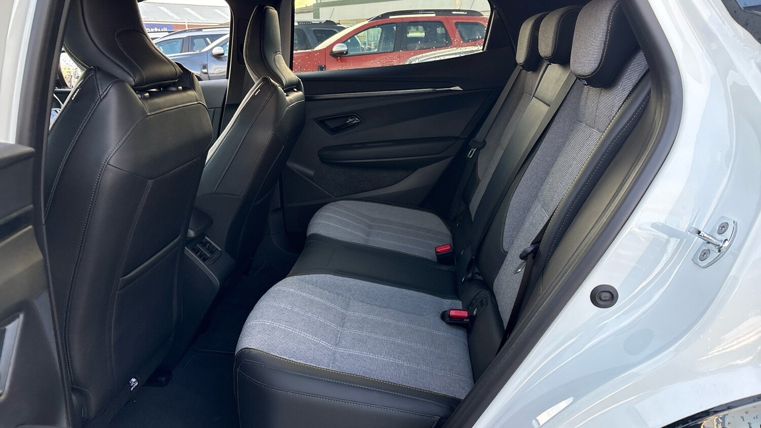 Used Renault Megane E Tech 2023 for sale - 76763086: Photo 16