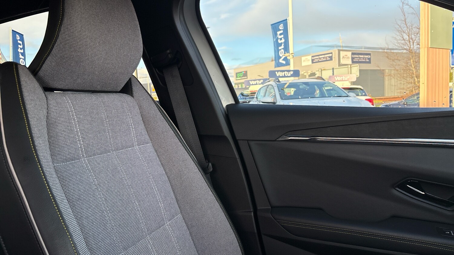 Used Renault Megane E Tech 2023 for sale - 76763086: Photo 28