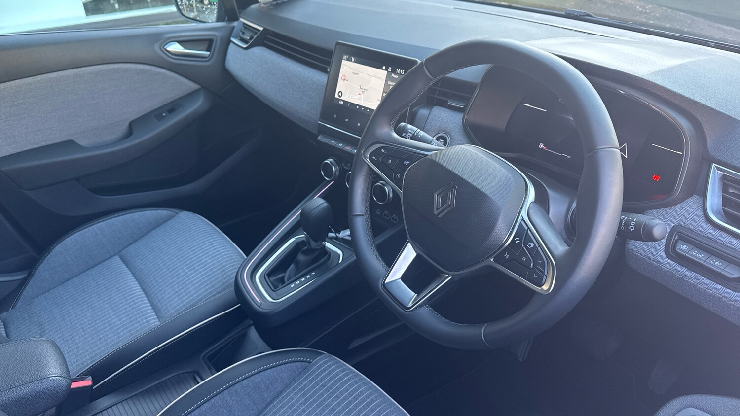 Used Renault Clio 2025 for sale - 76532051: Photo 11