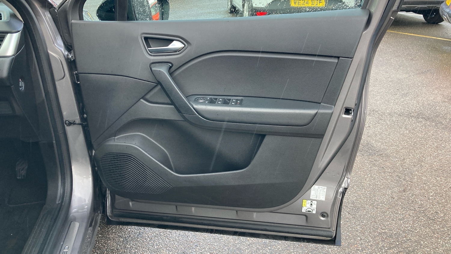 Used Renault Captur 2022 for sale - 77124974: Photo 36