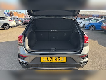 Used Volkswagen T-Roc 2021 for sale - 77804322: Photo