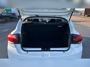 Used Dacia Sandero Stepway 2022 for sale - 76808058: Photo