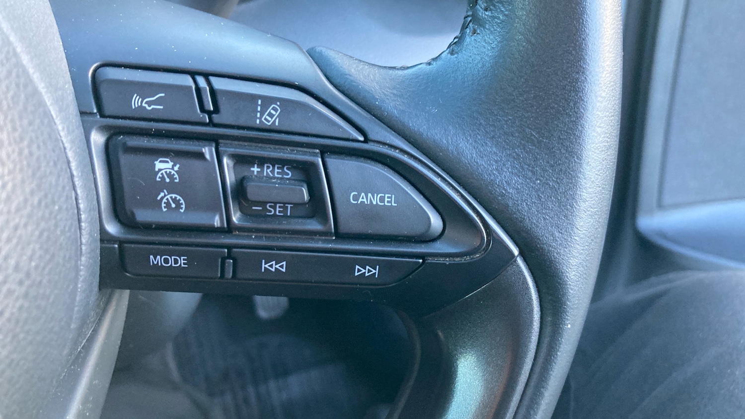 Used Toyota Yaris Cross 2022 for sale - 77026024: Photo 27