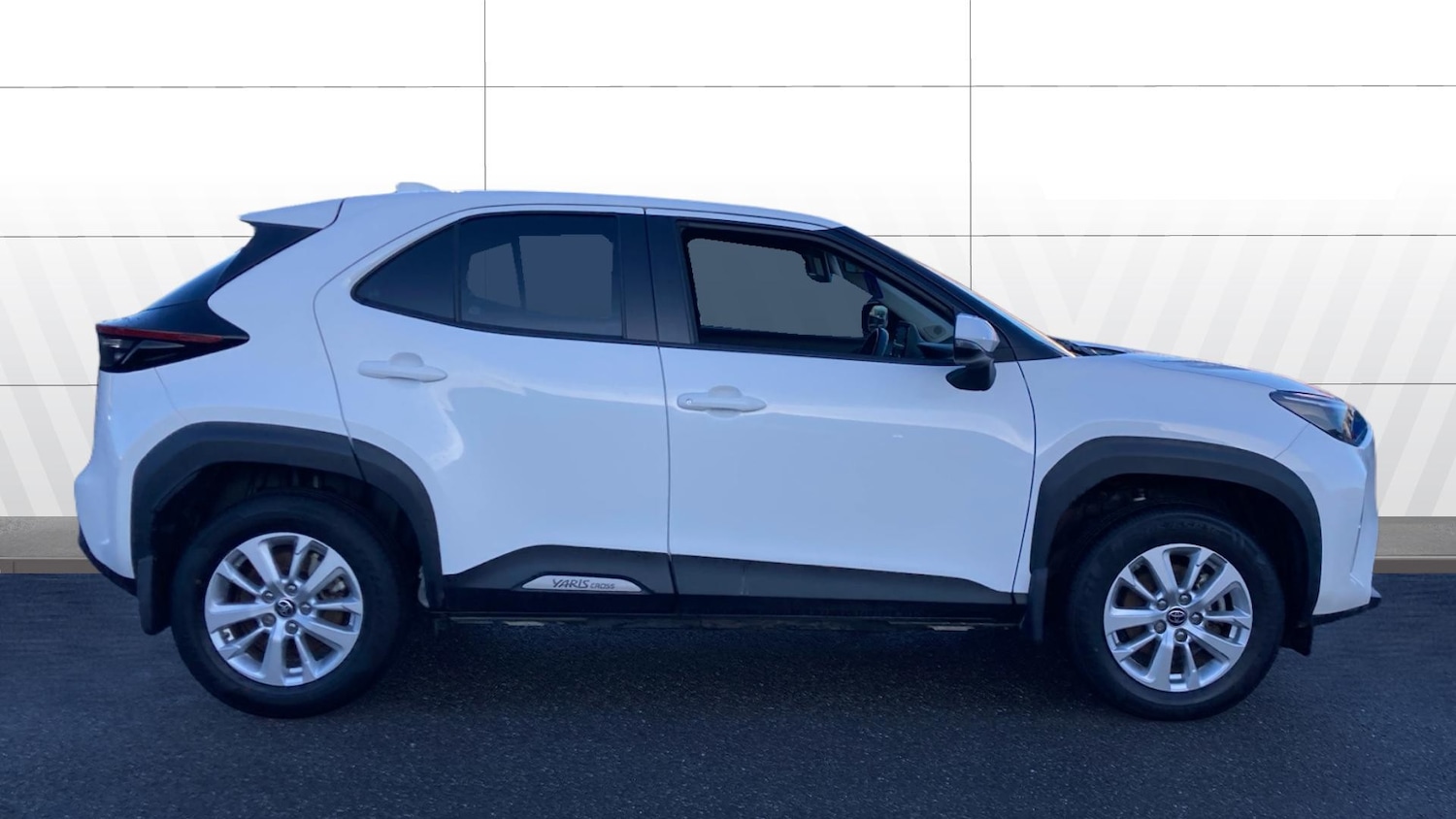 Used Toyota Yaris Cross 2022 for sale - 77026024: Photo 5