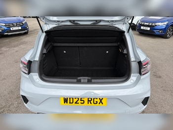 Used Renault Clio 2025 for sale - 78027089: Photo