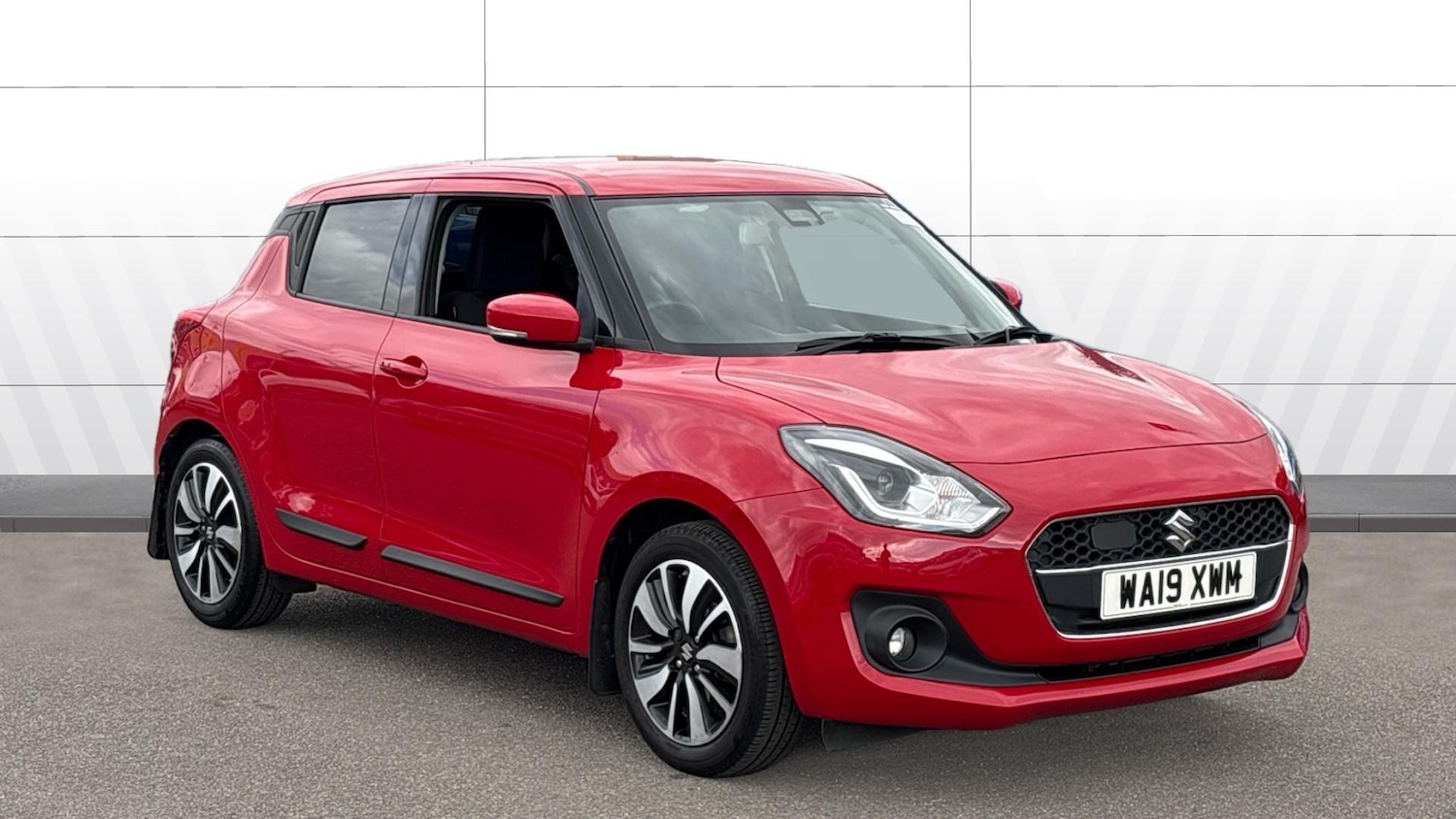 Used Suzuki Swift 2019 for sale - 76045922: Photo 1