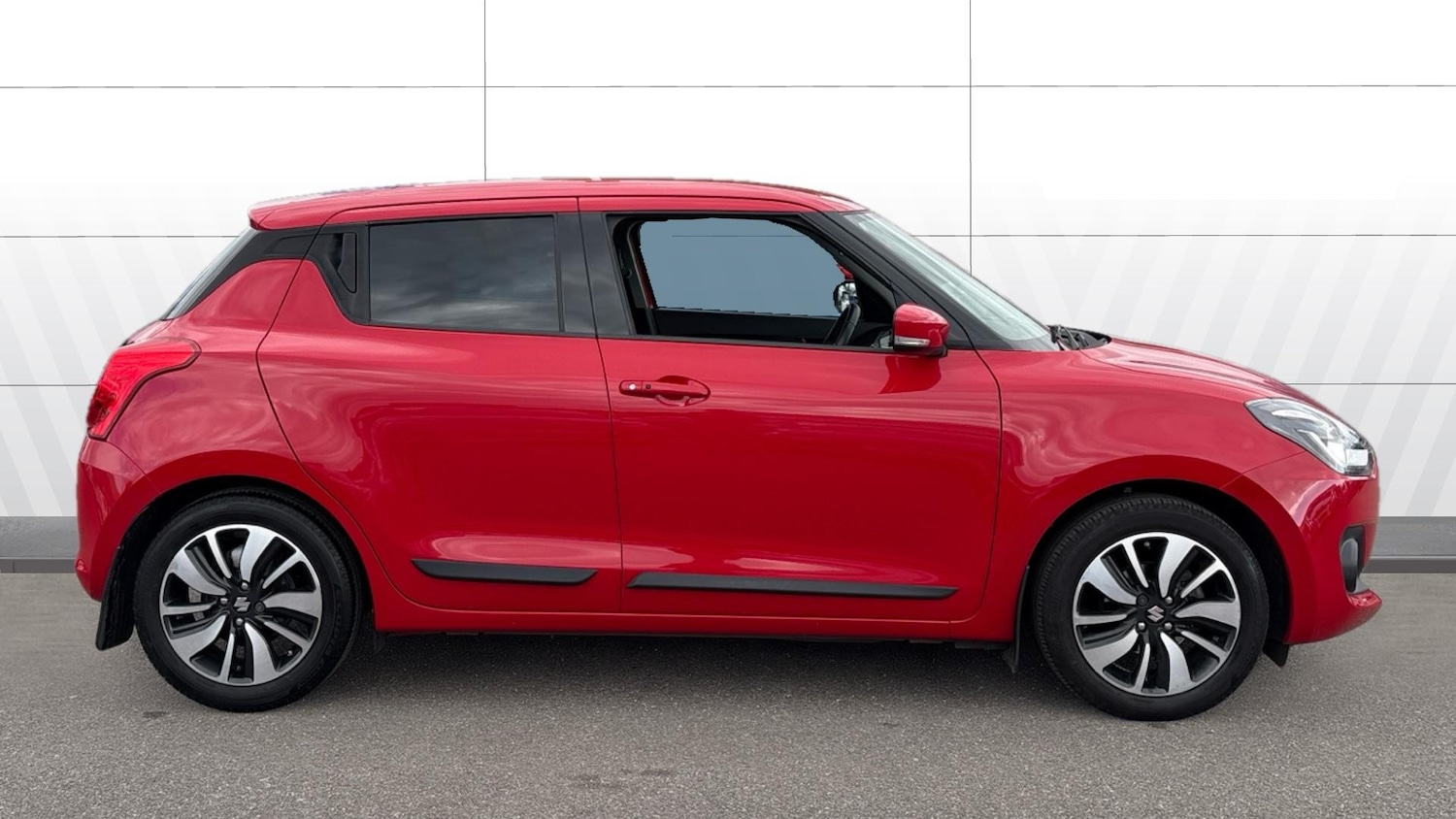 Used Suzuki Swift 2019 for sale - 76045922: Photo 5