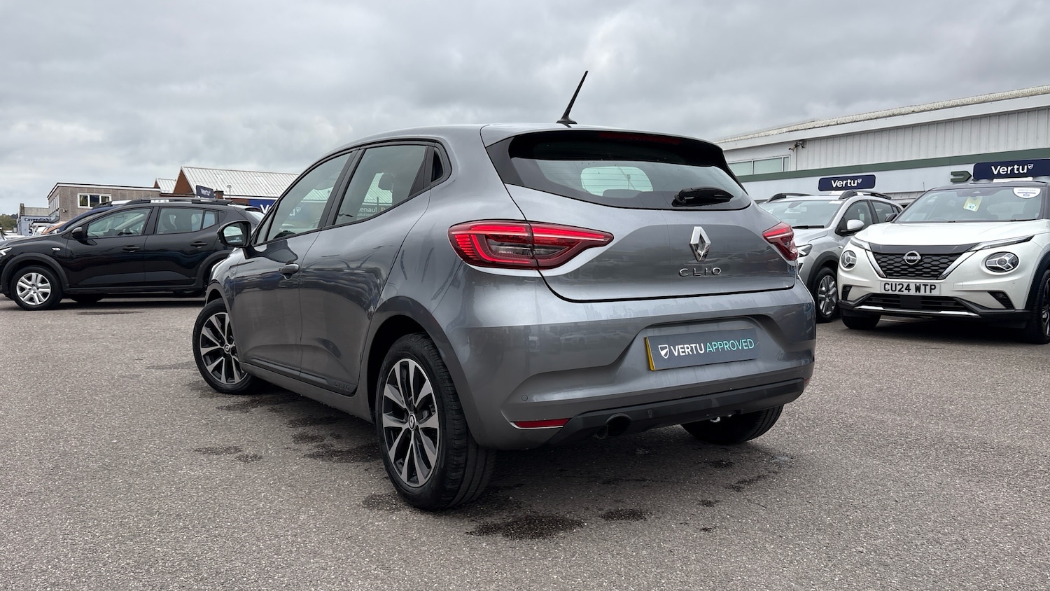 Used Renault Clio 2023 for sale - 76287903: Photo 32