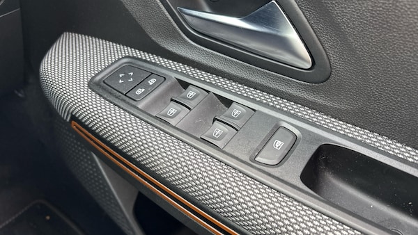 Used Dacia Sandero Stepway 2021 for sale - 76220687: Photo 24
