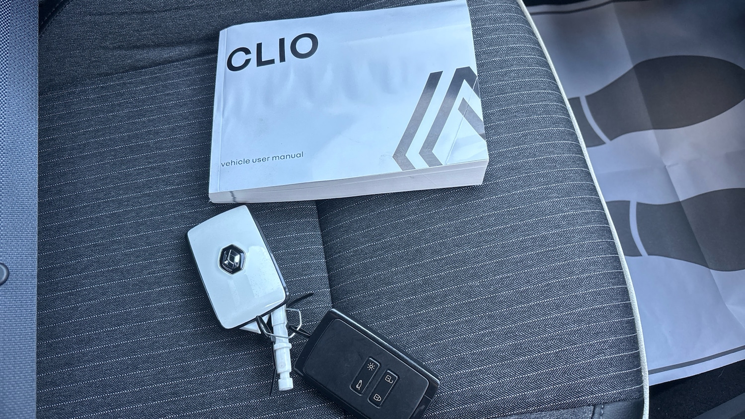 Used Renault Clio 2023 for sale - 76817400: Photo 19