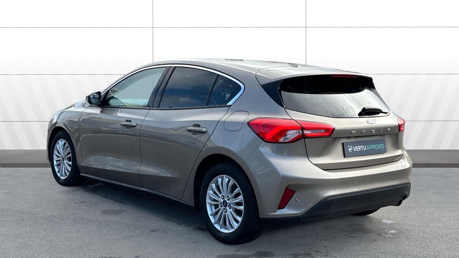 Used Ford Focus 2018 for sale - 76477120: Photo 2