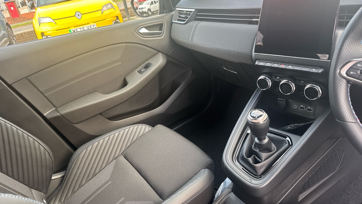 Used Renault Clio 2025 for sale - 76532049: Photo 14