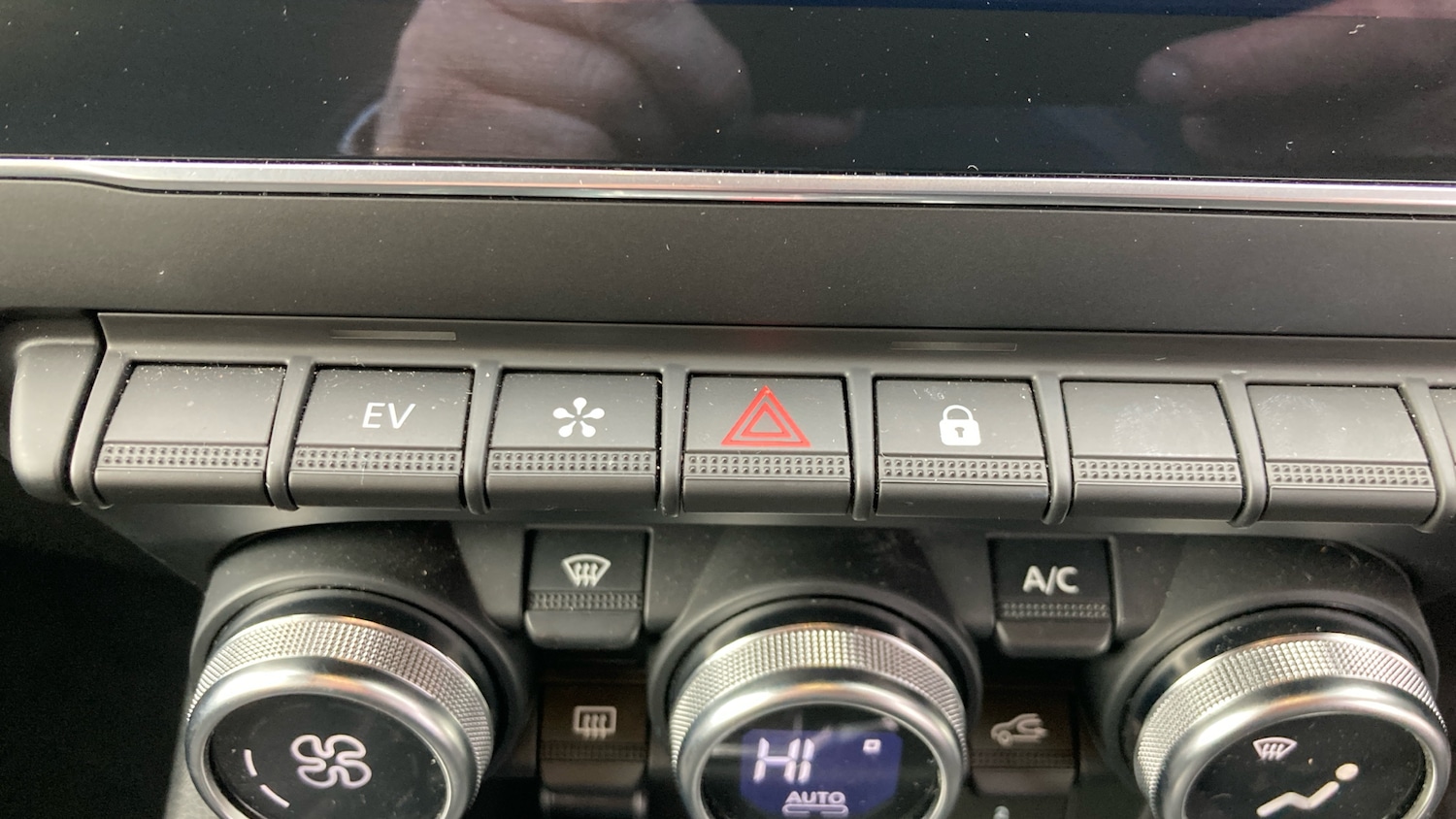 Used Renault Captur 2021 for sale - 77848786: Photo 27