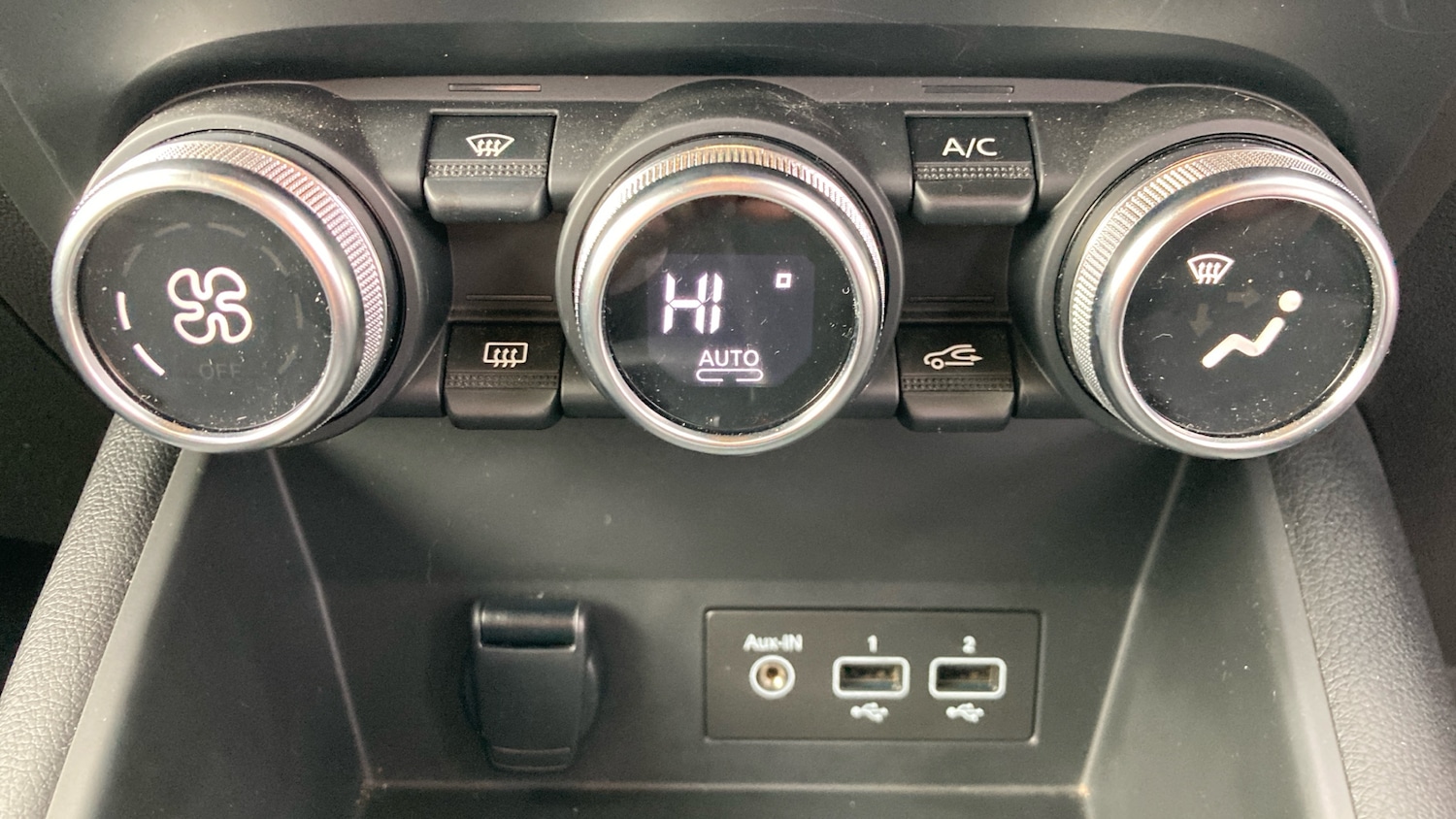 Used Renault Captur 2021 for sale - 77848786: Photo 28