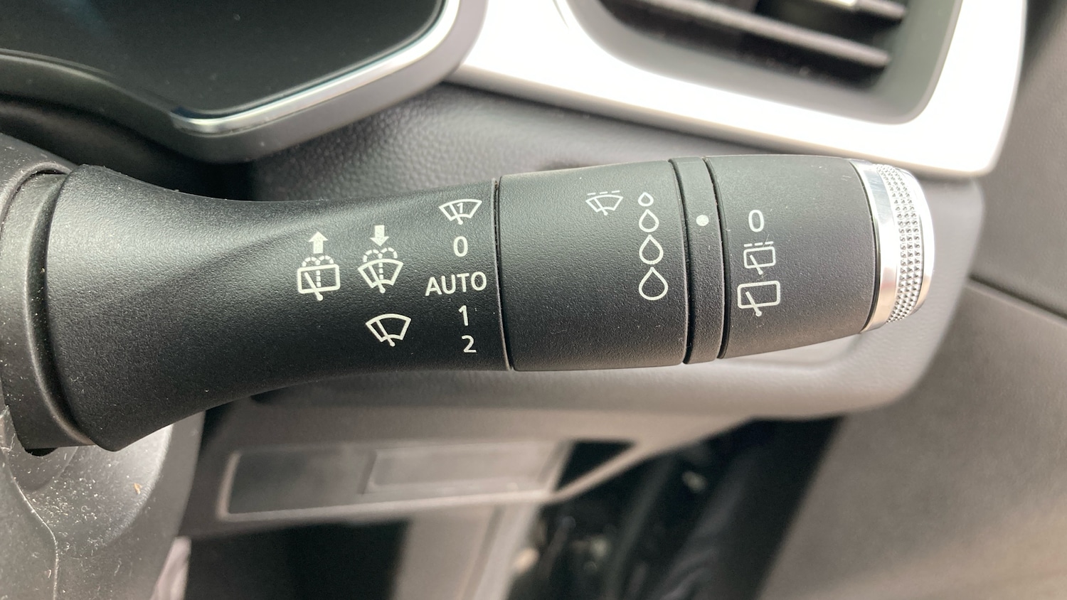 Used Renault Captur 2021 for sale - 77848786: Photo 33