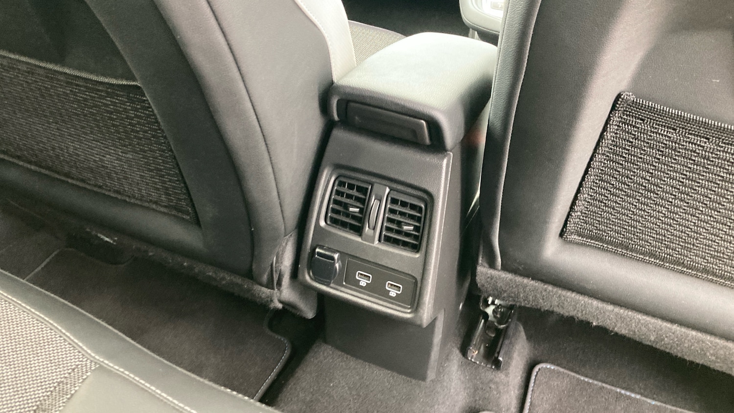 Used Renault Captur 2021 for sale - 77848786: Photo 39