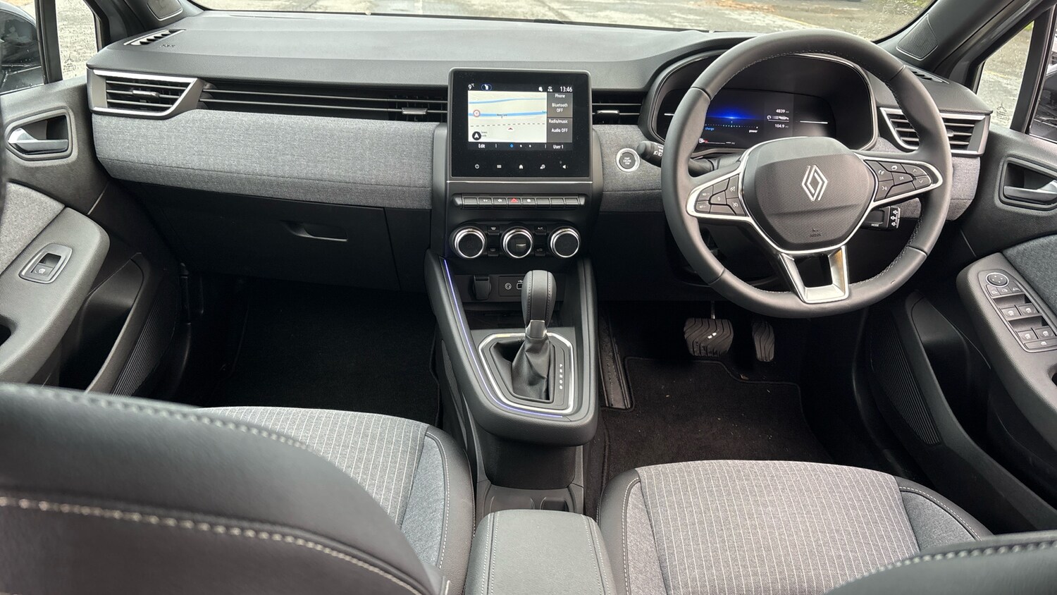 Used Renault Clio 2025 for sale - 76921190: Photo 10