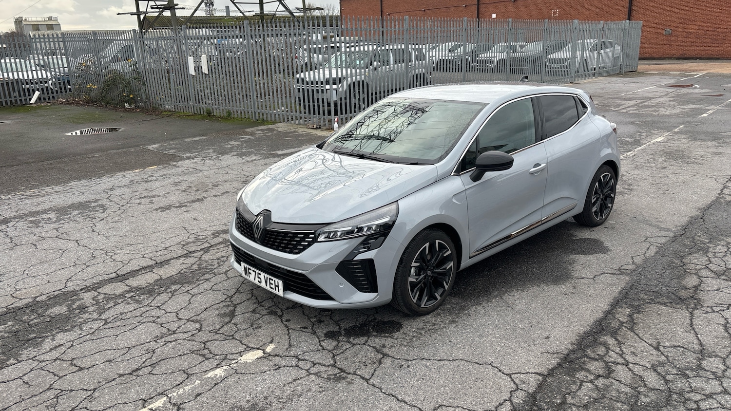 Used Renault Clio 2025 for sale - 76921190: Photo 24