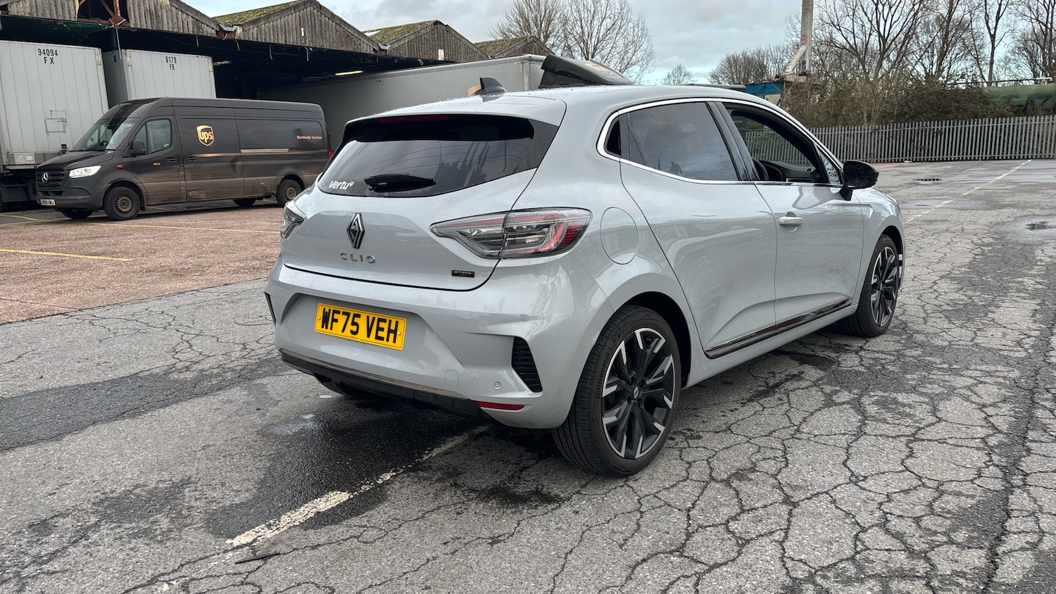 Used Renault Clio 2025 for sale - 76921190: Photo 31