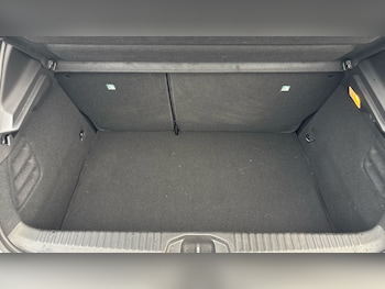 Used Renault Clio 2025 for sale - 76921190: Photo