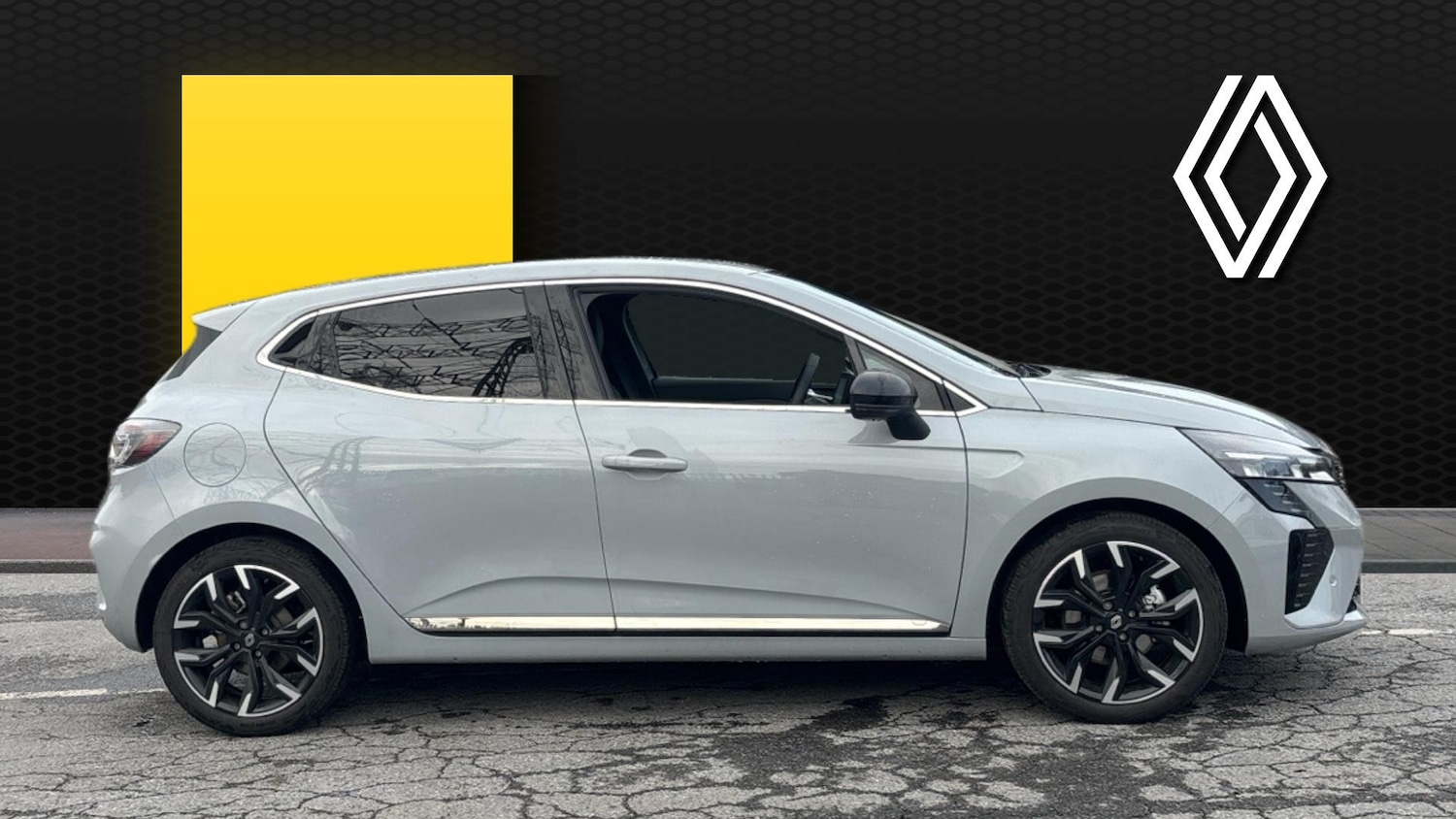 Used Renault Clio 2025 for sale - 76921190: Photo 5