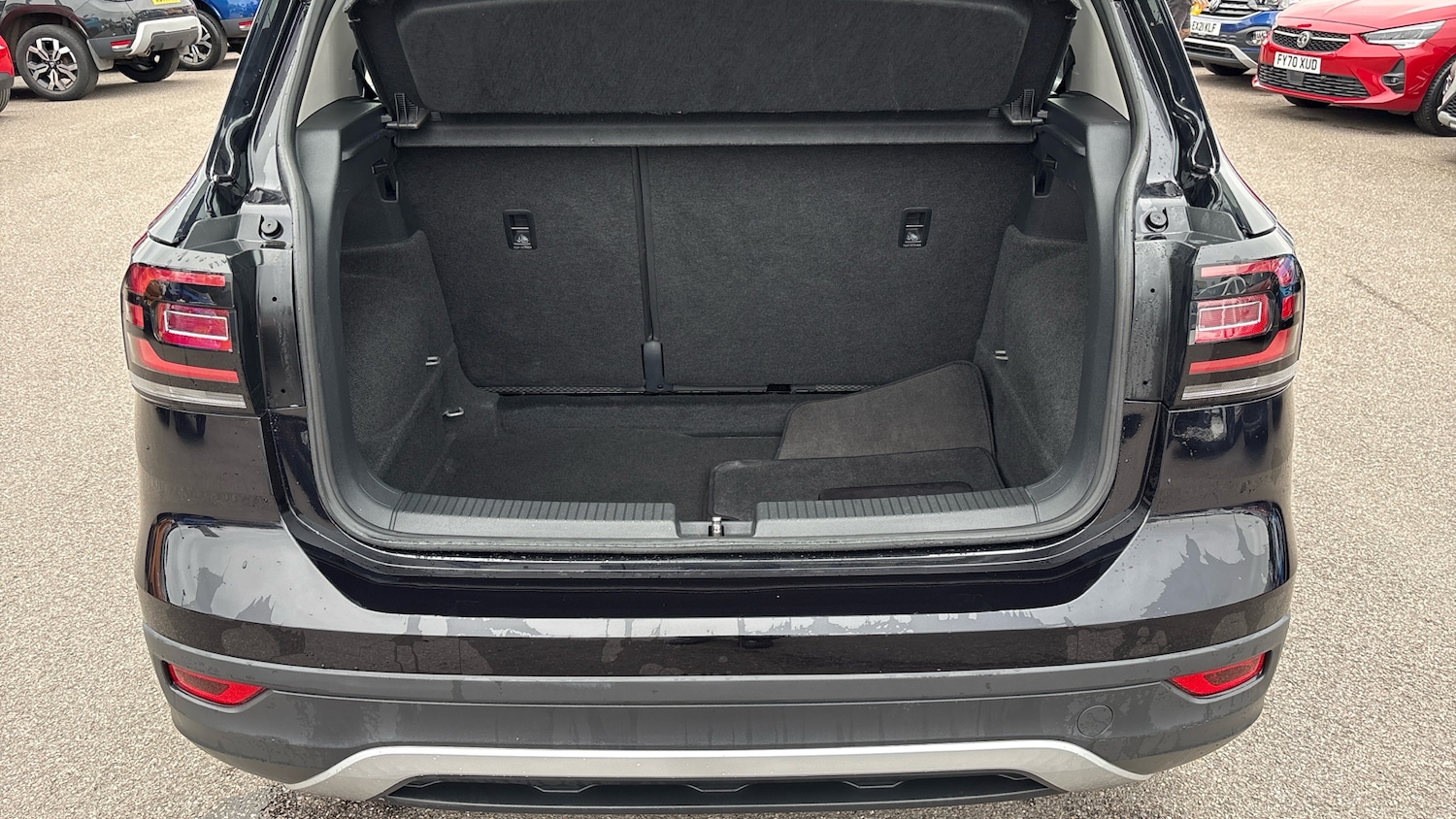 Used Volkswagen T-Cross 2021 for sale - 76232235: Photo 4