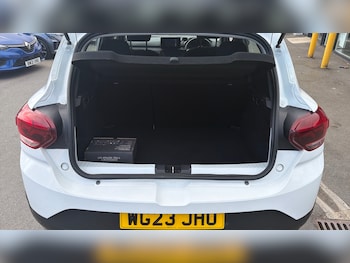 Used Dacia Sandero Stepway 2023 for sale - 79043126: Photo