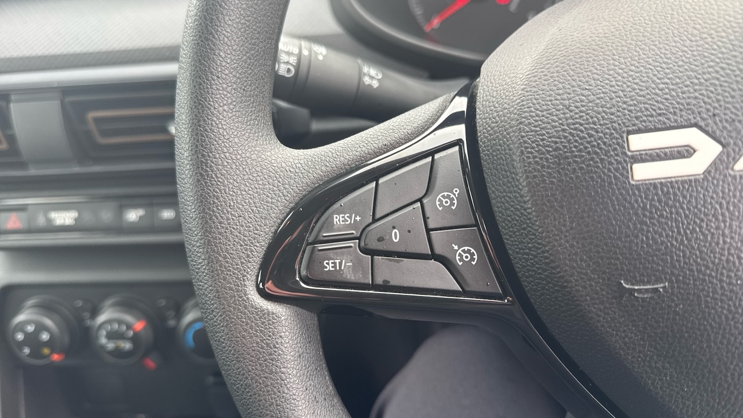 Used Dacia Sandero Stepway 2024 for sale - 77931589: Photo 28