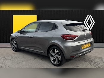Used Renault Clio 2023 for sale - 76796834: Photo