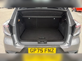 Used Renault Captur 2026 for sale - 78894339: Photo