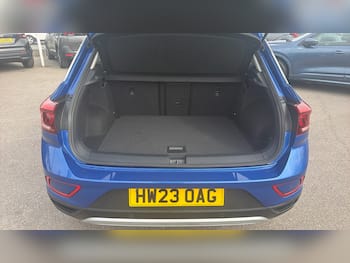 Used Volkswagen T-Roc 2023 for sale - 79759277: Photo