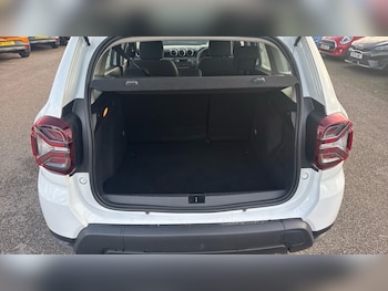 Used Dacia Duster 2022 for sale - 76332680: Photo