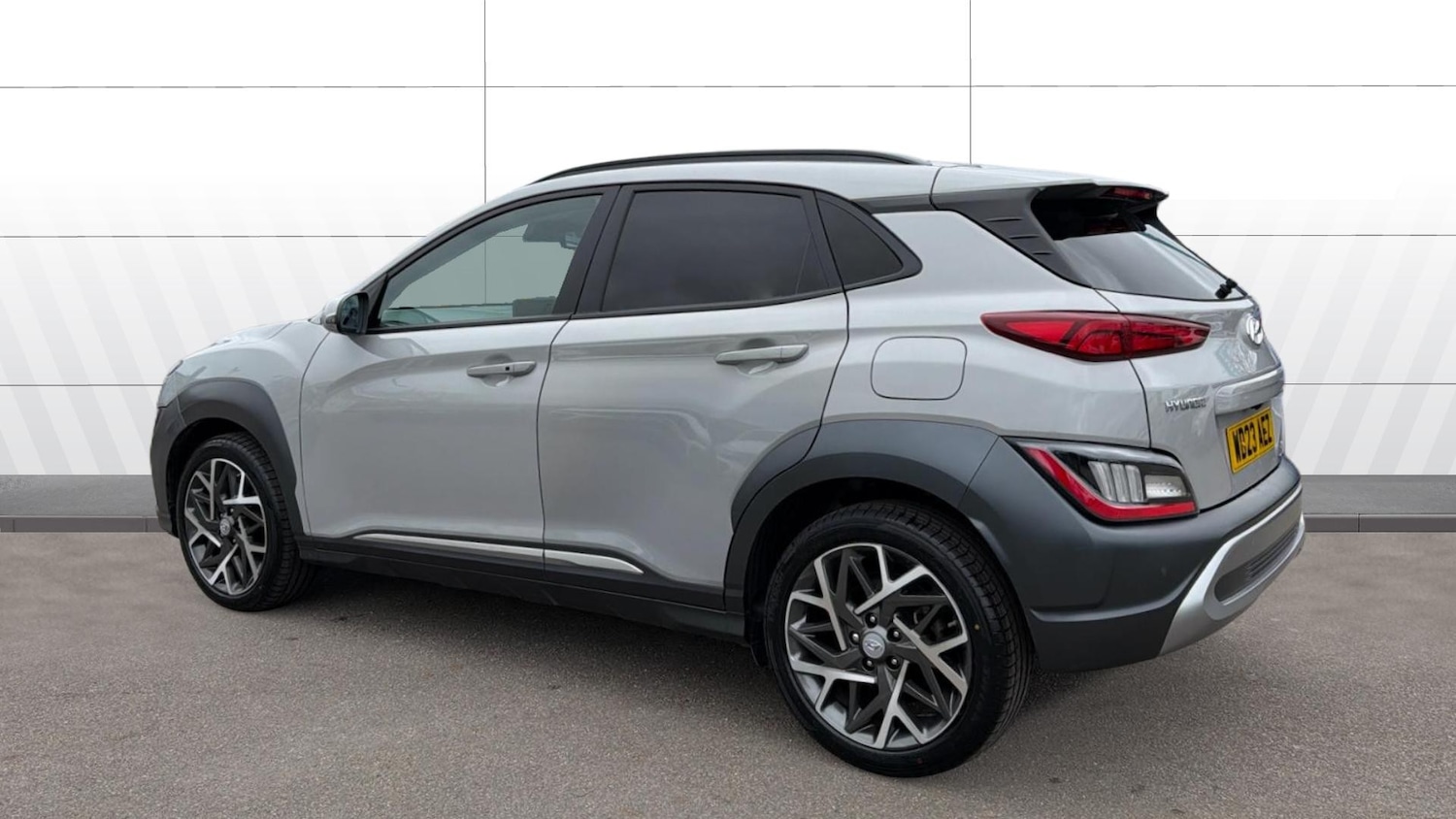 Used Hyundai KONA 2023 for sale - 77901421: Photo 2