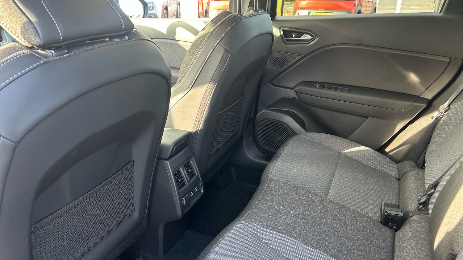 Used Renault Captur 2025 for sale - 76881448: Photo 35