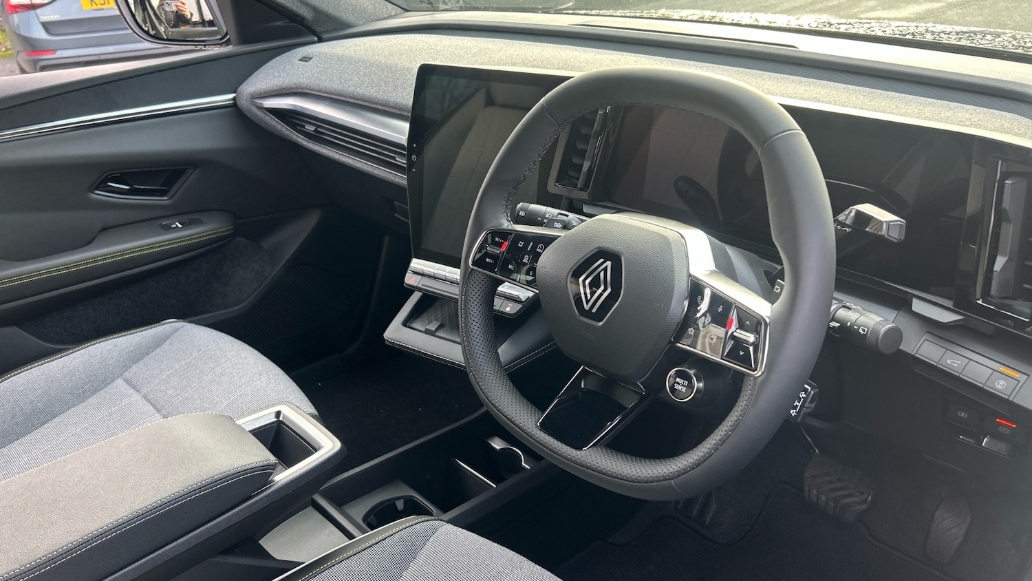 Used Renault Scenic E-Tech 2025 for sale - 77303412: Photo 11