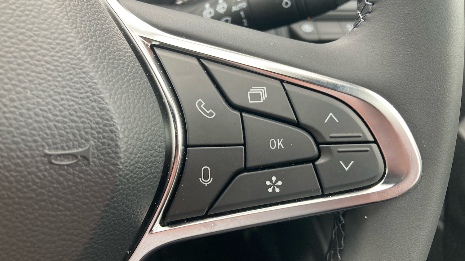 Used Renault Captur 2025 for sale - 77918429: Photo 23