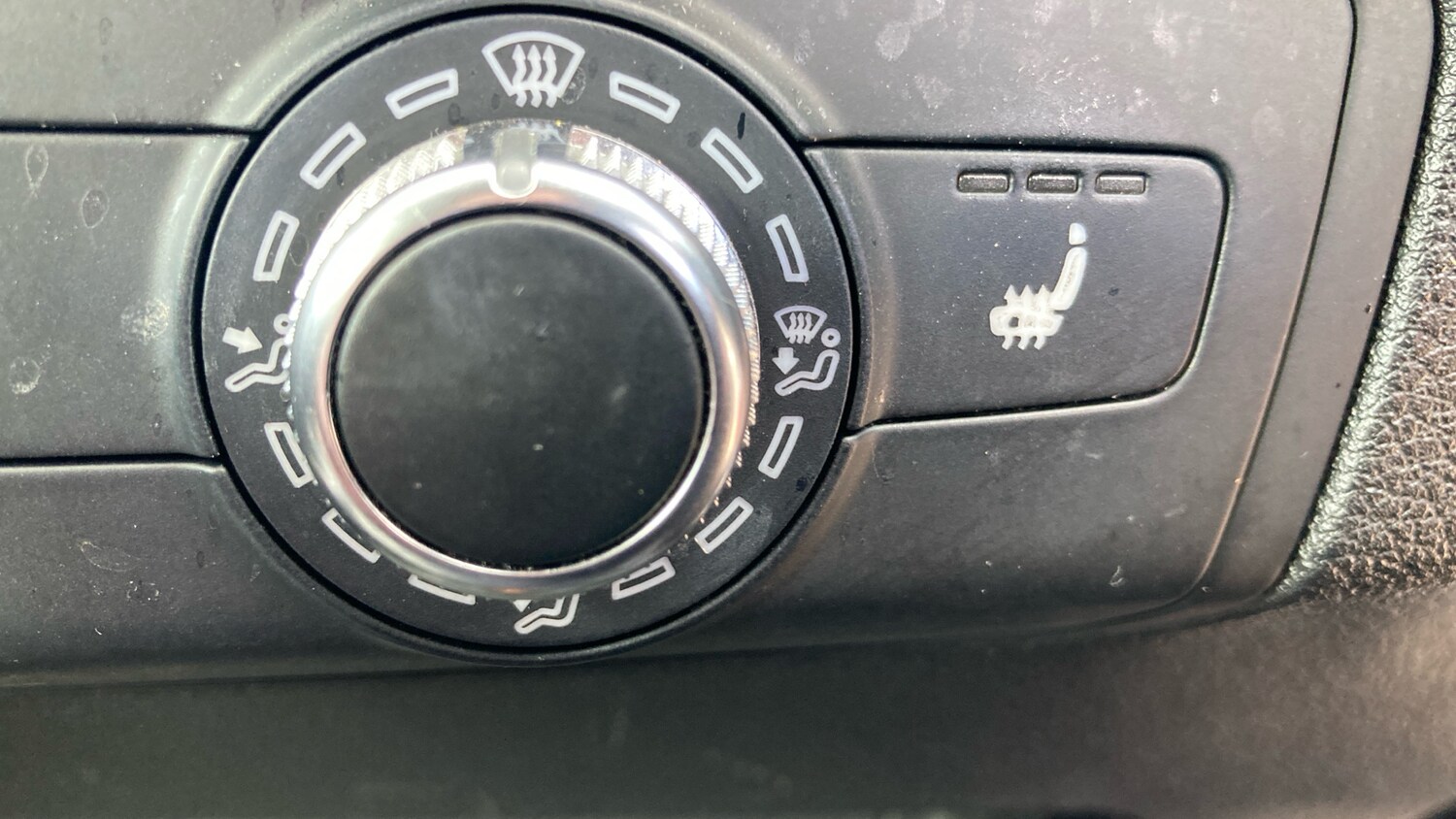 Used Audi Q2 2020 for sale - 78201780: Photo 35