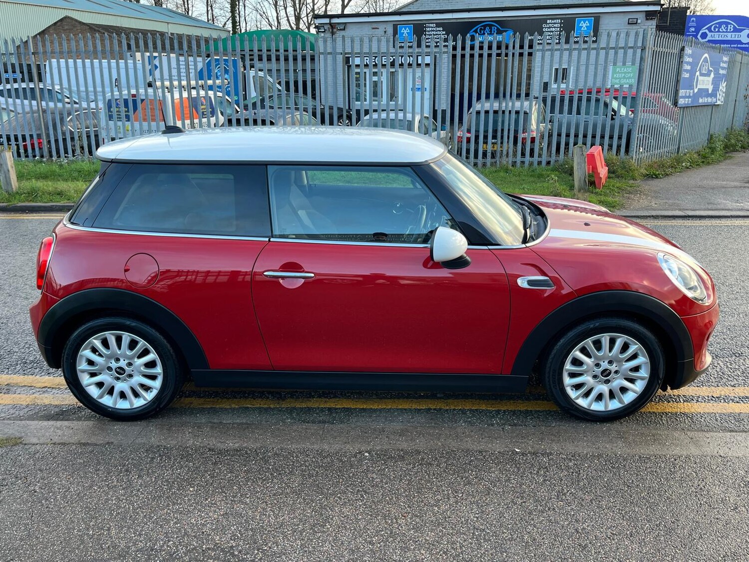 Used MINI Hatch 2015 for sale - 76830821: Photo 28