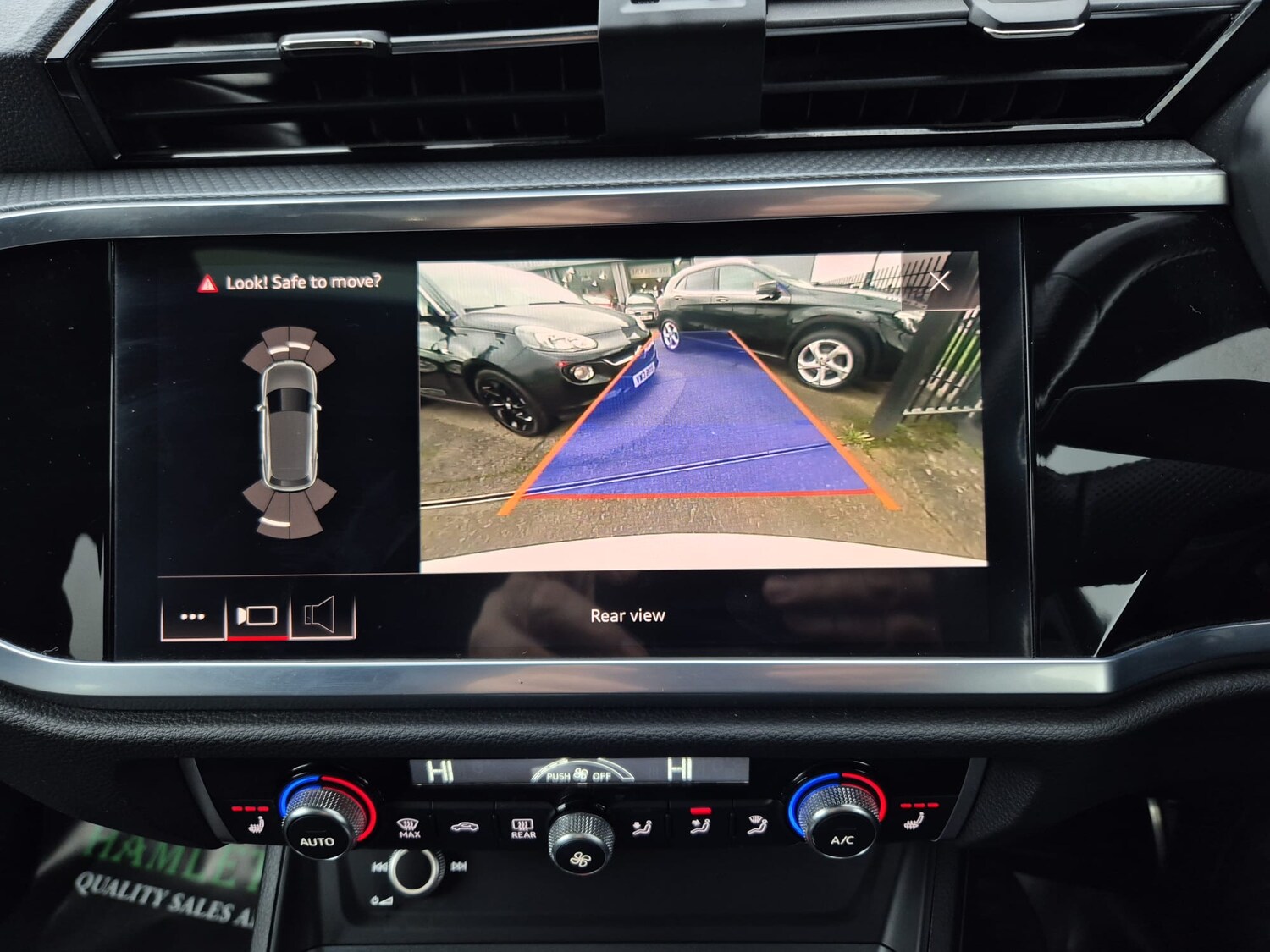 Used Audi Q3 2020 for sale - 76896368: Photo 10