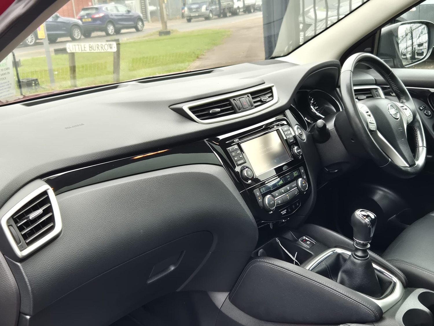 Used Nissan Qashqai 2015 for sale - 75091800: Photo 10