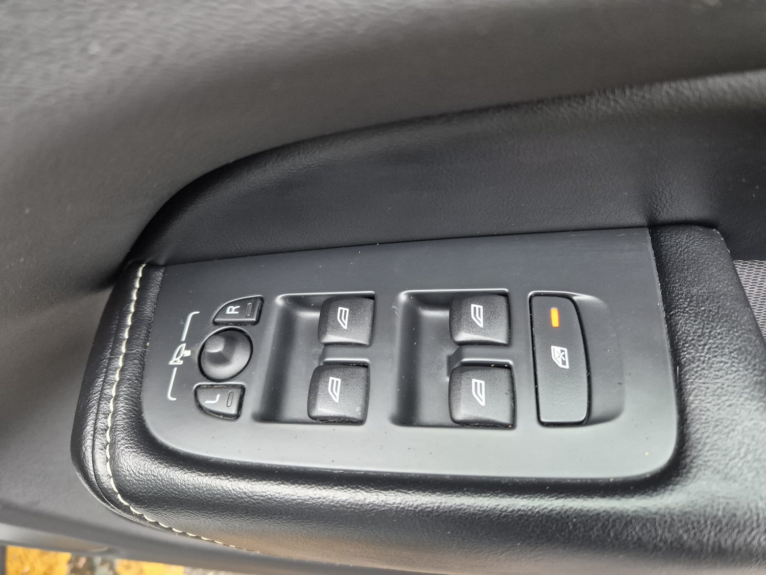 Used Volvo XC60 2018 for sale - 76792437: Photo 12