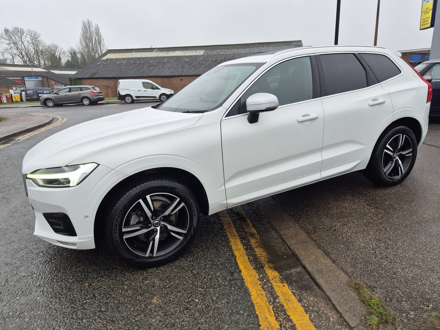 Used Volvo XC60 2018 for sale - 76792437: Photo 4