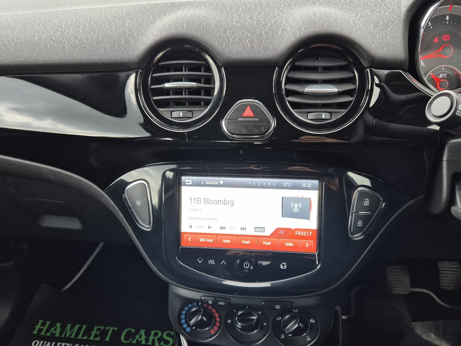 Used Vauxhall ADAM 2014 for sale - 76046952: Photo 3