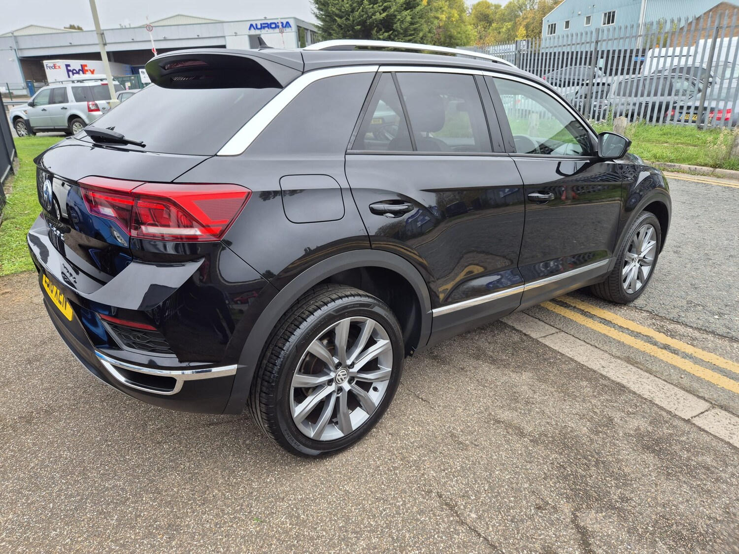 Used Volkswagen T-Roc 2018 for sale - 76232302: Photo 24