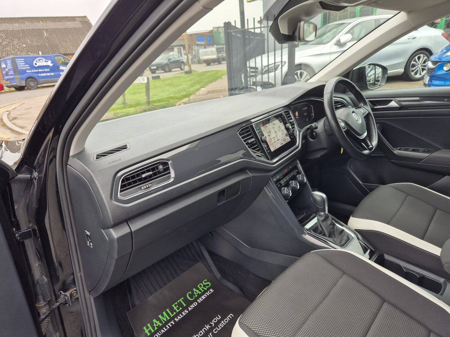 Used Volkswagen T-Roc 2018 for sale - 76232302: Photo 9